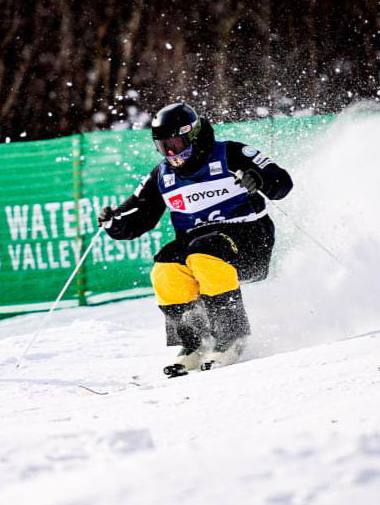 Антон  Бондарев