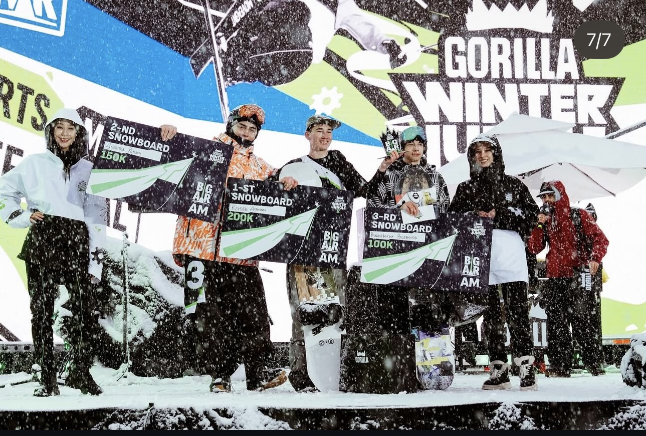 Gorilla Winter Jungle "8" BIGAIR Snowboarding ( AM )